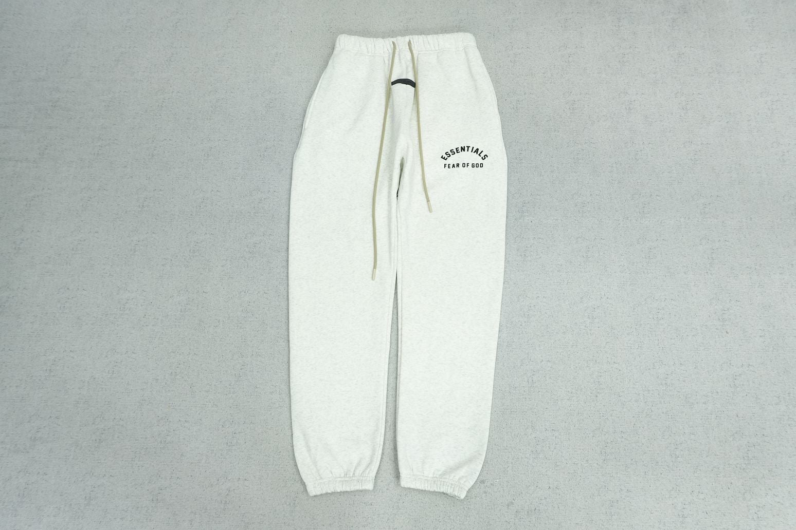 F - SWEATPANTS