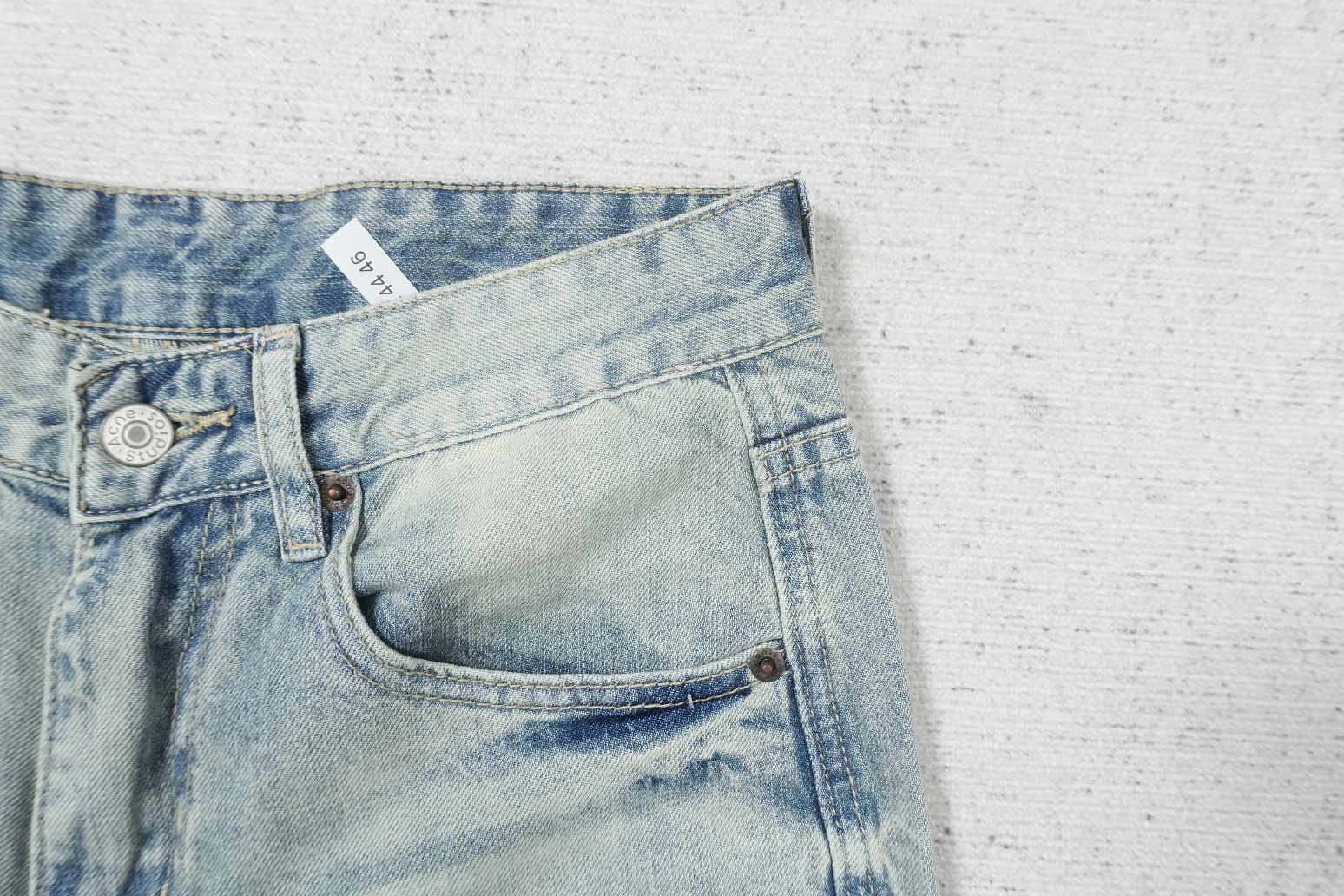 A - JEANS