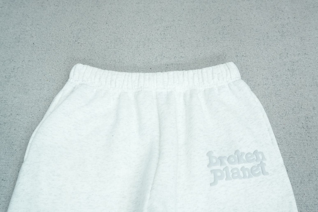 B - SWEATPANTS