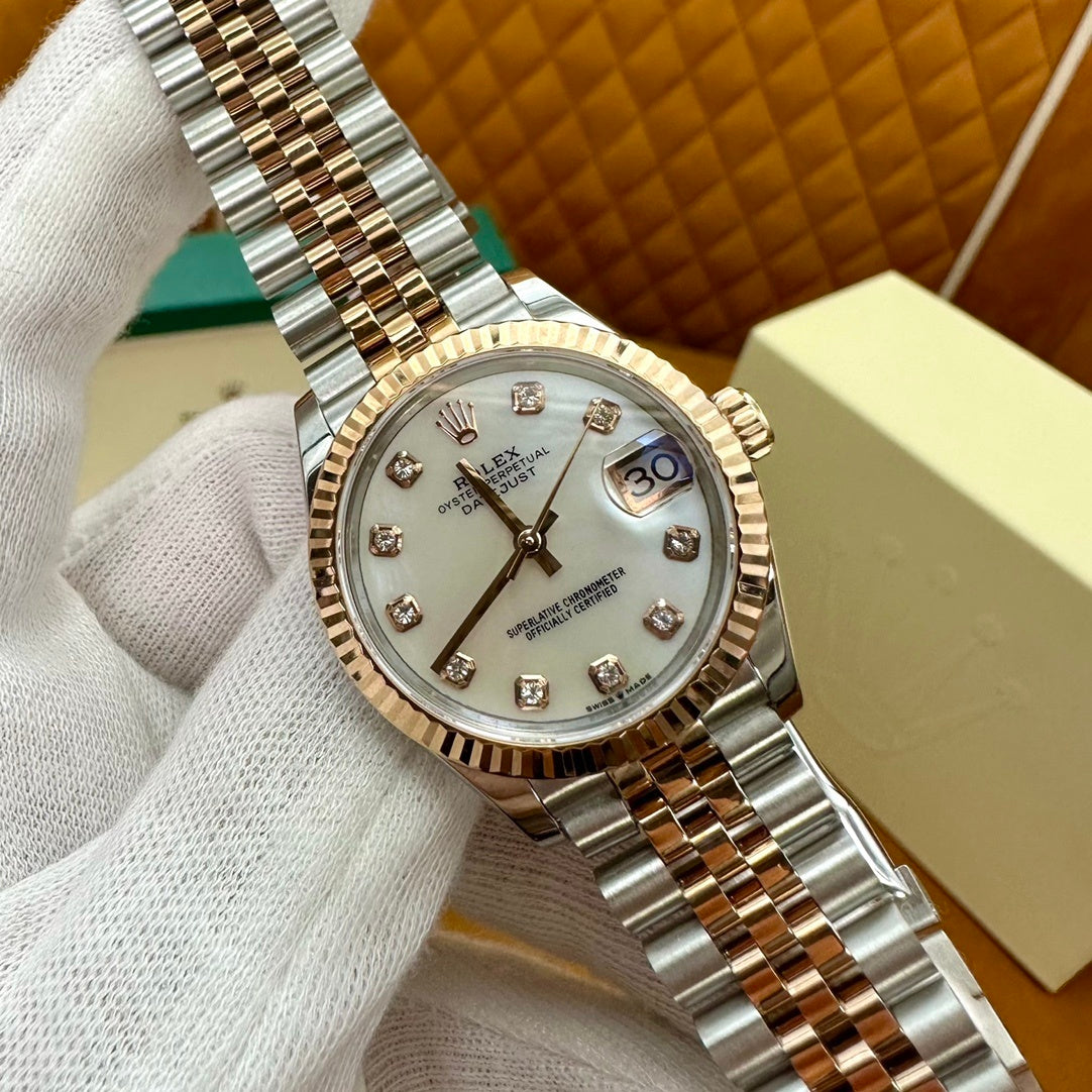 M - Watch