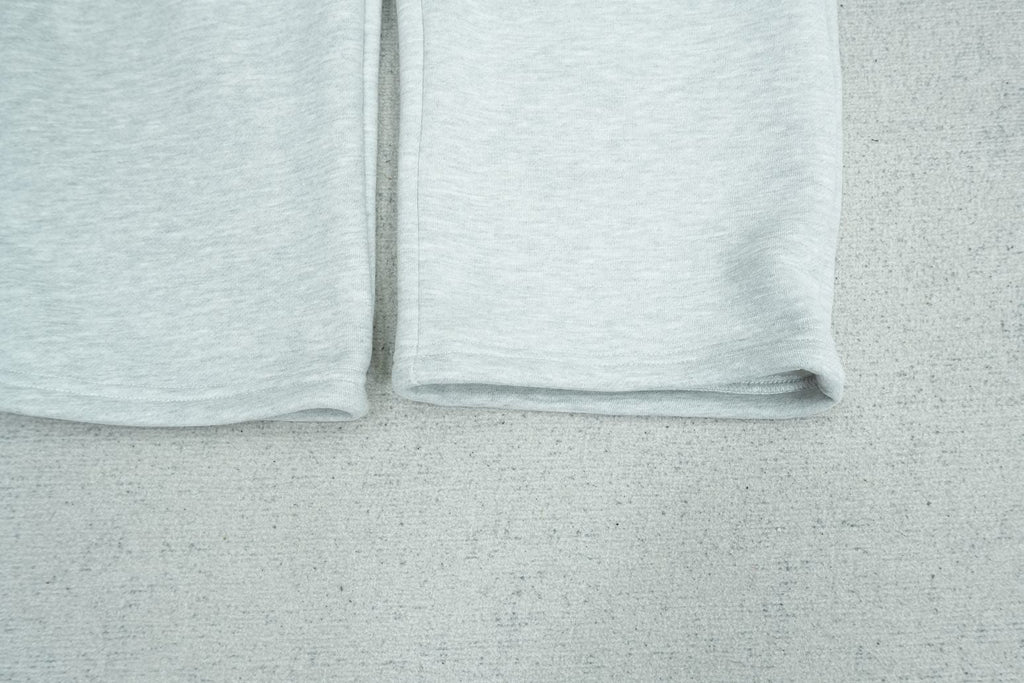 B - SWEATPANTS