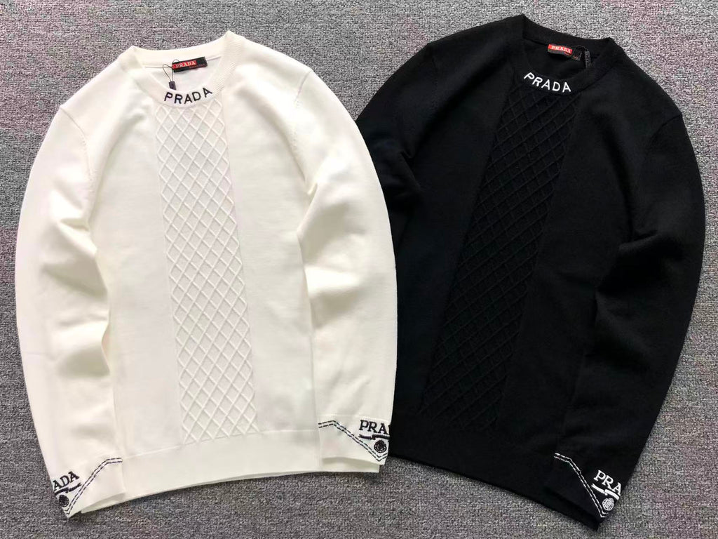 P - SWEATER