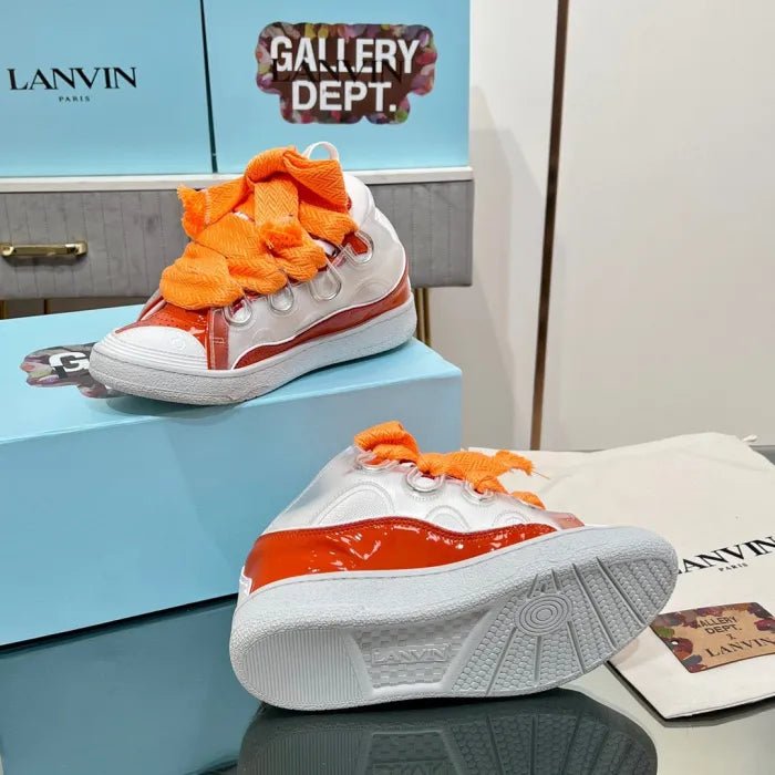 L - SNEAKERS