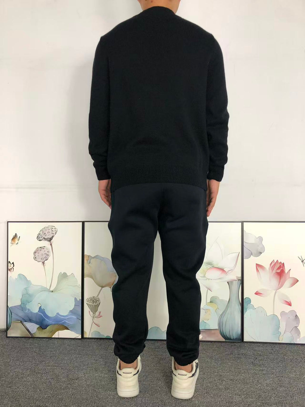 B - SWEATER