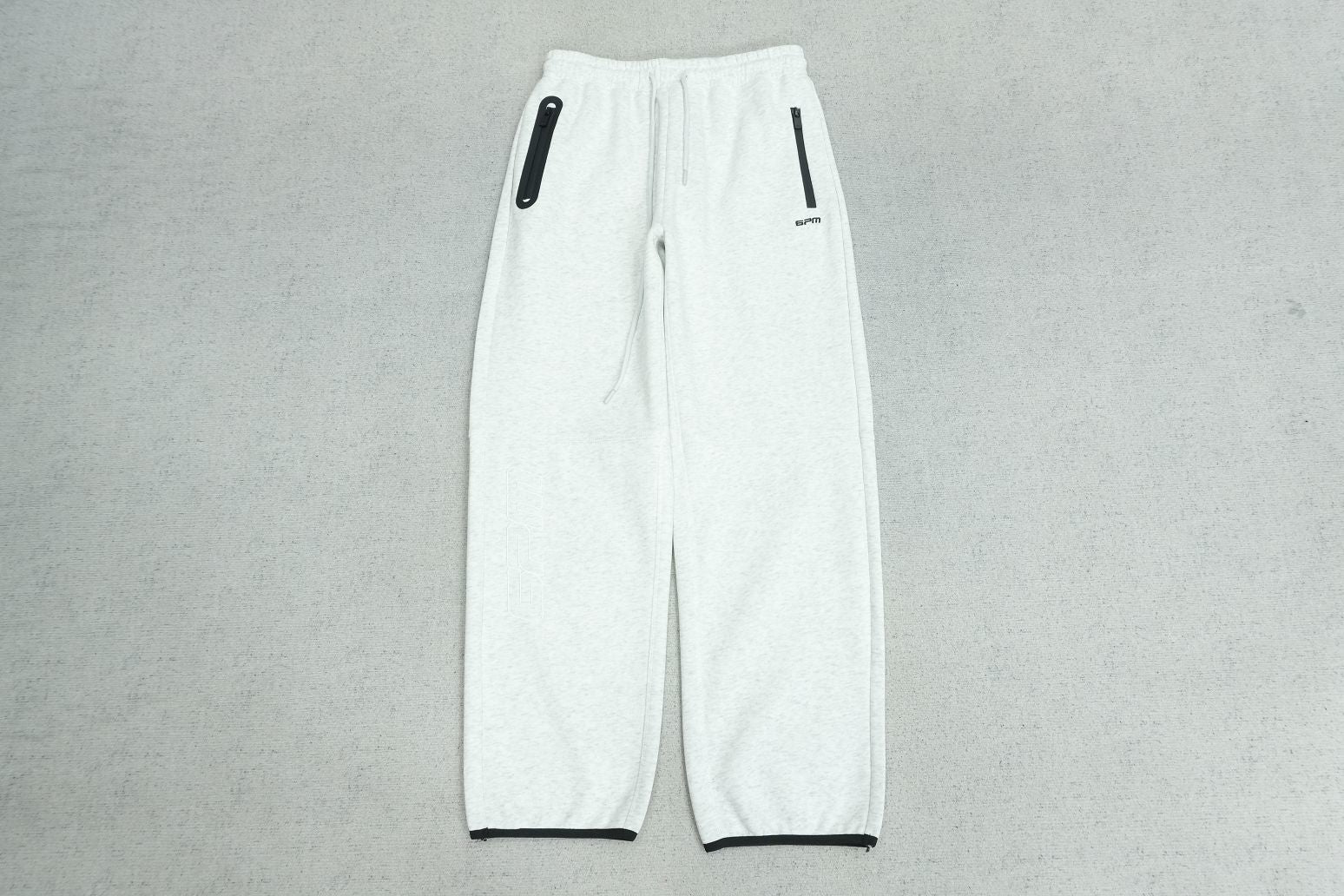S - SWEATPANTS