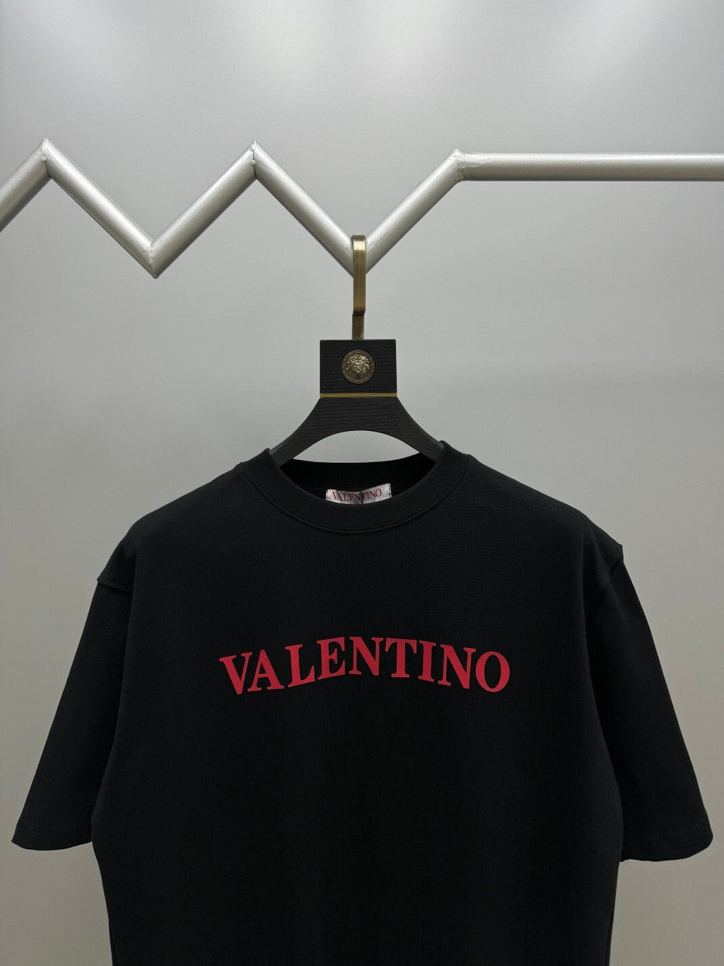 V - TSHIRT