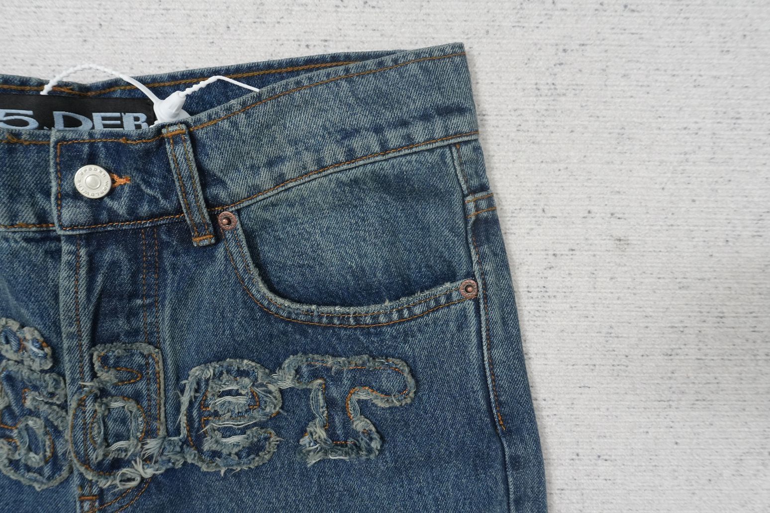 S - JEANS