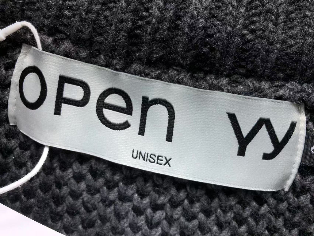 O - SWEATER