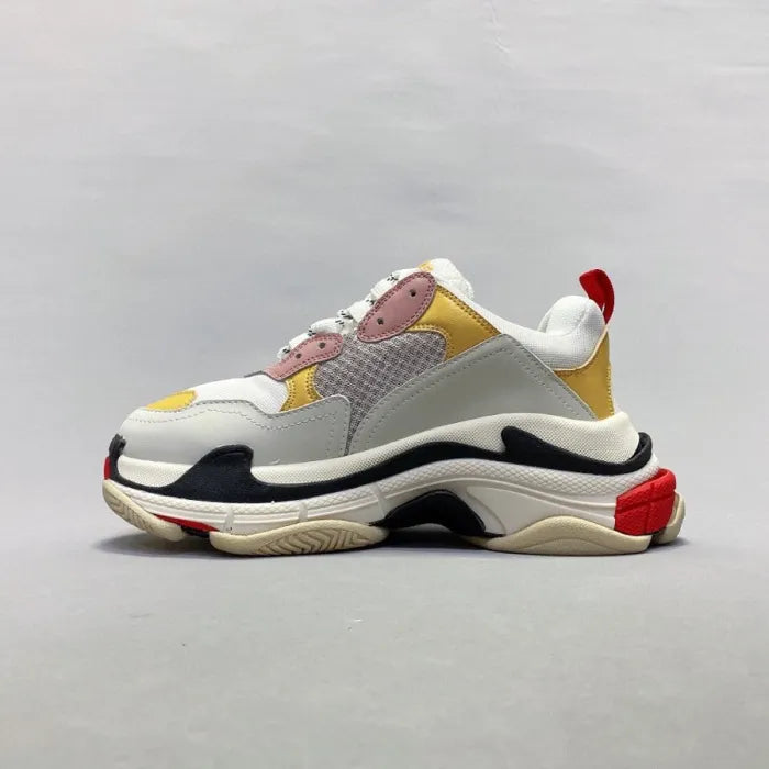 B - SNEAKERS