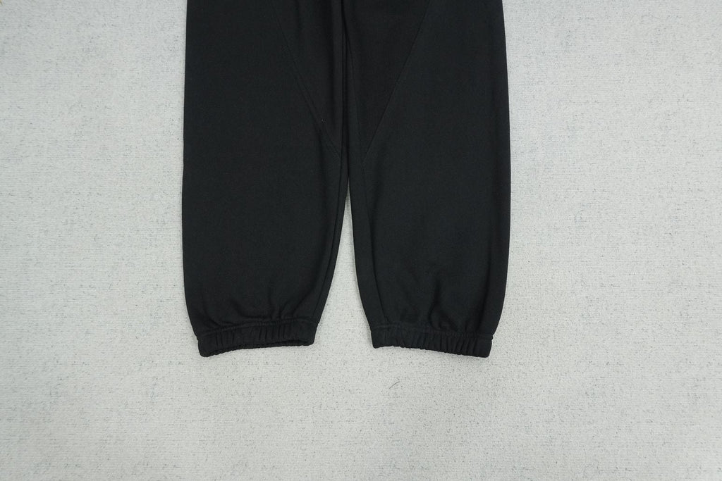 M - SWEATPANTS