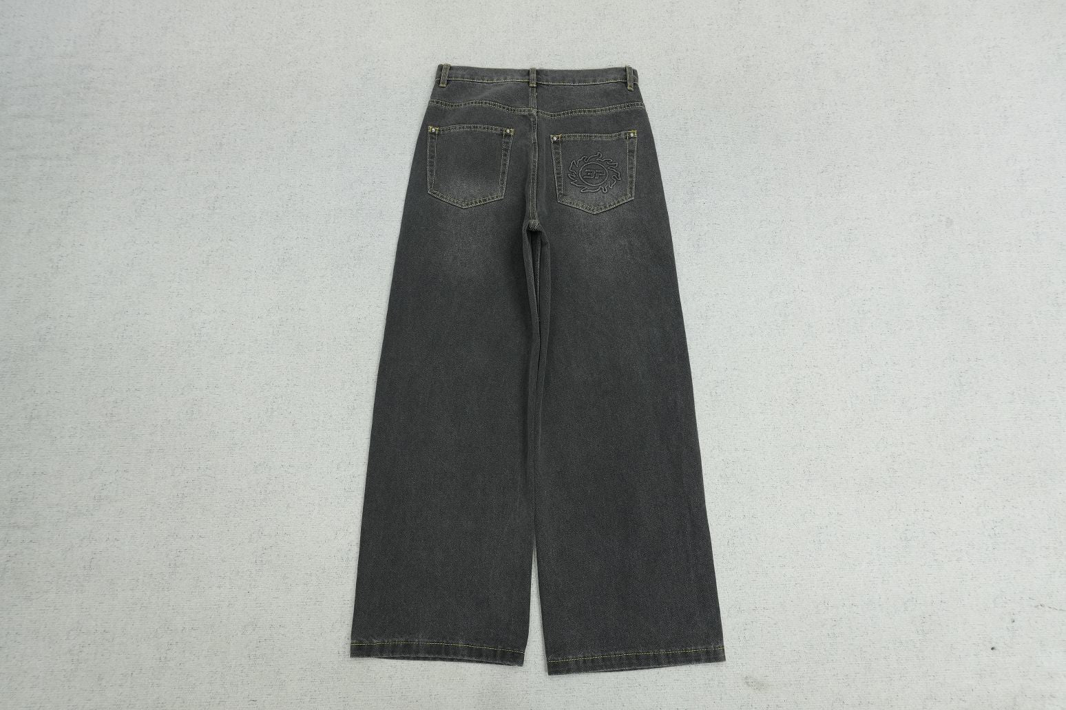 B - JEANS