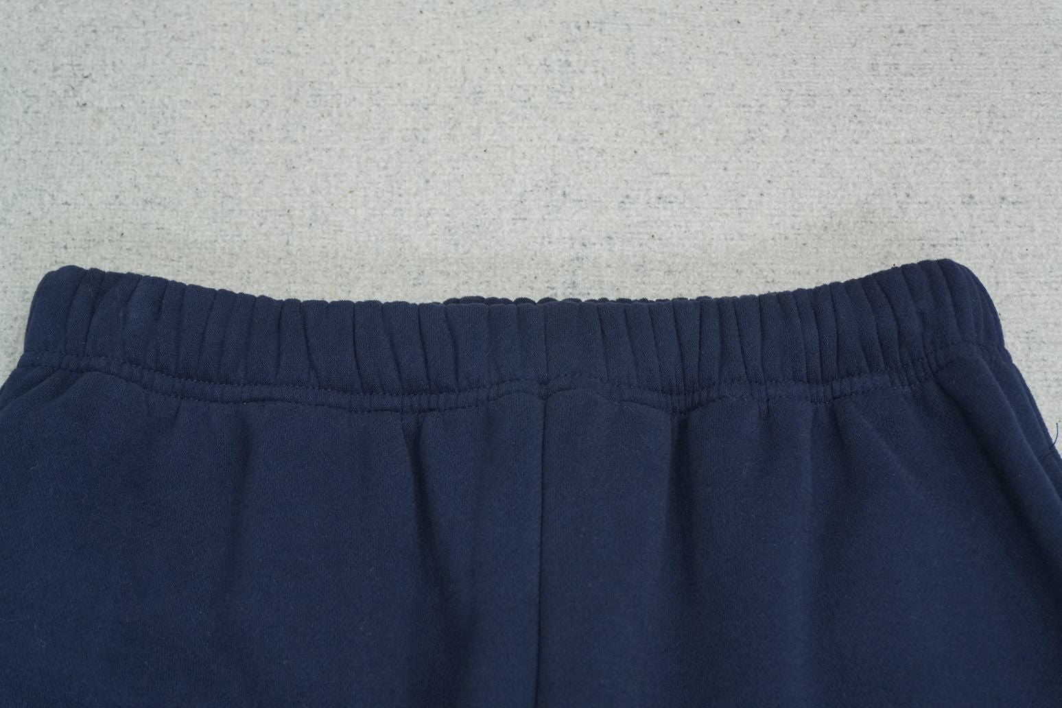 B - SWEATPANTS