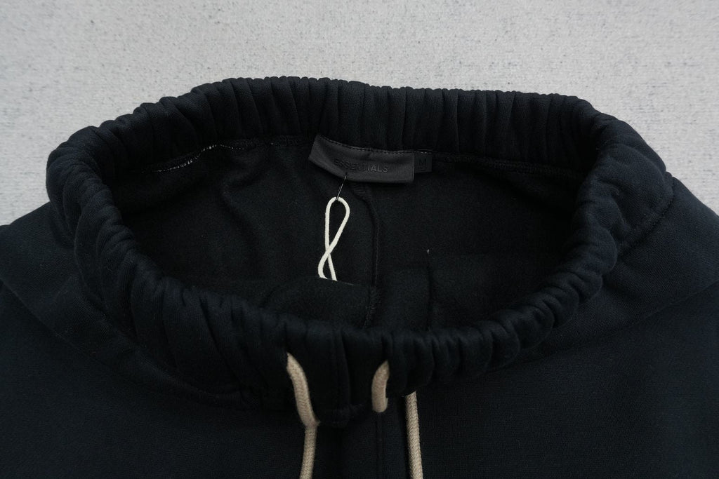 F - SWEATPANTS