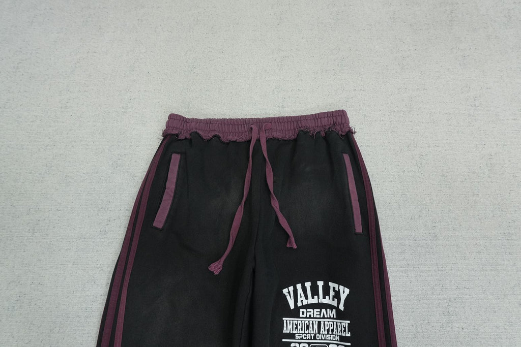 V - SWEATPANTS