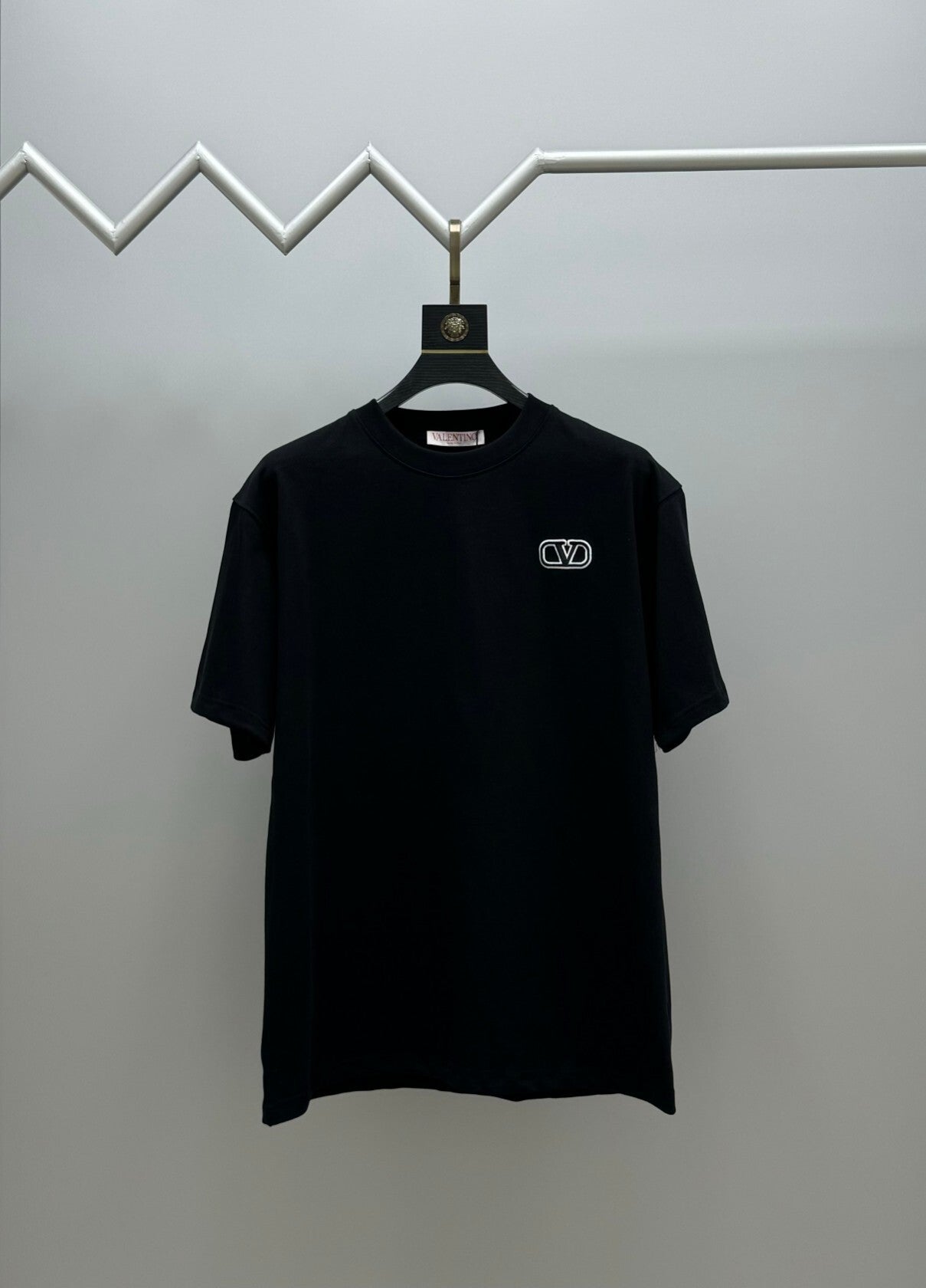 V - TSHIRT