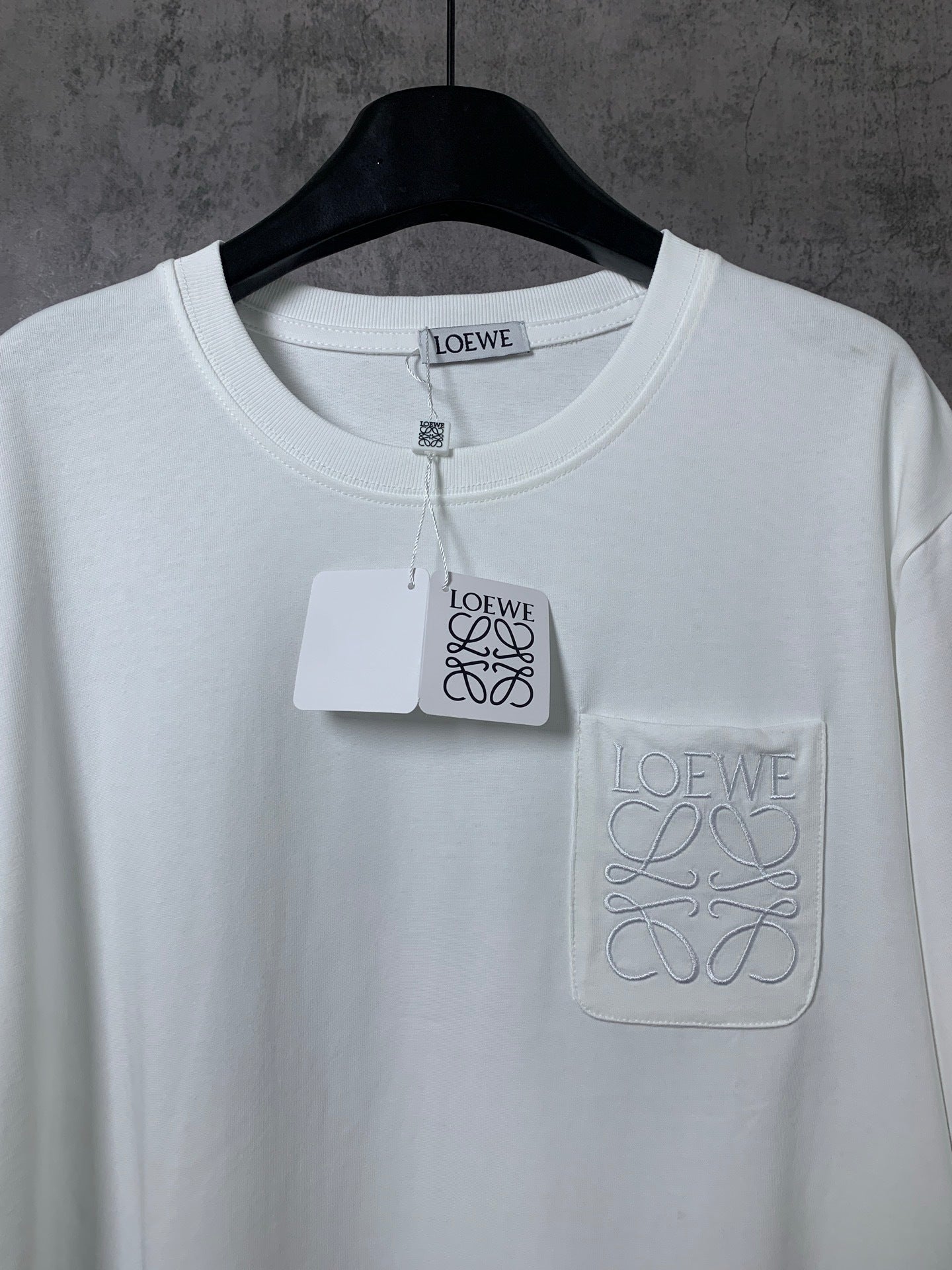 L - TSHIRT