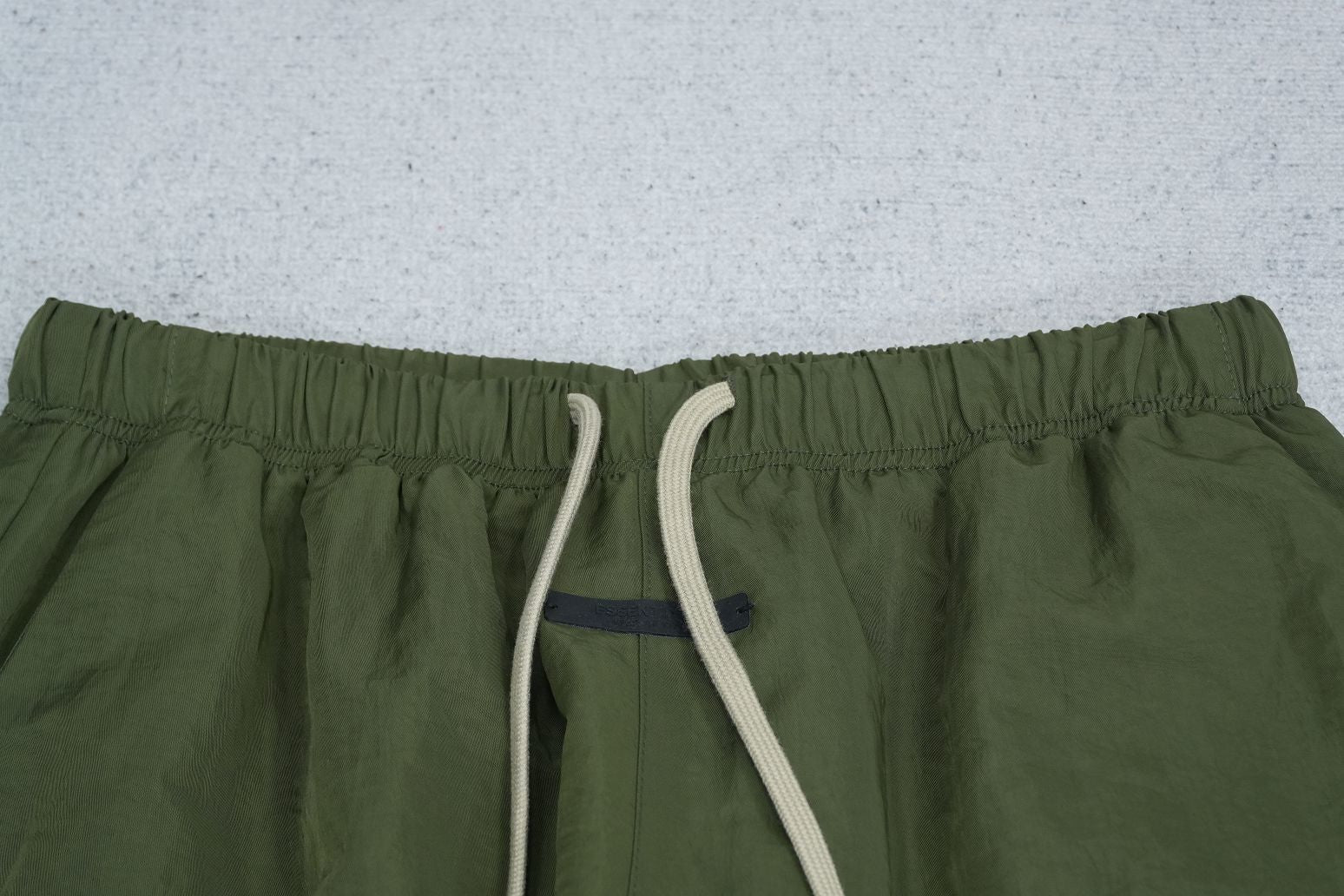 F - SWEATPANTS
