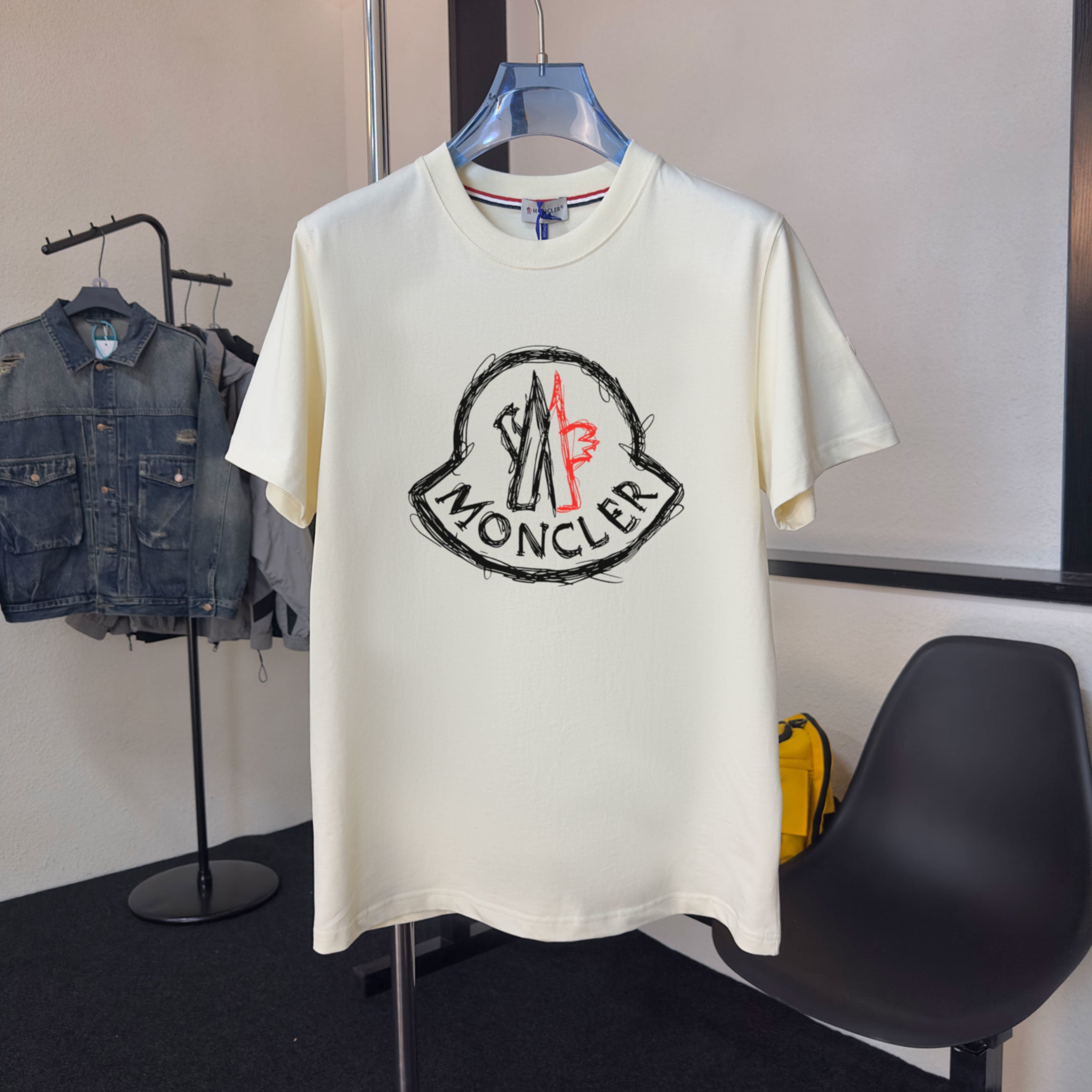 M - TSHIRT