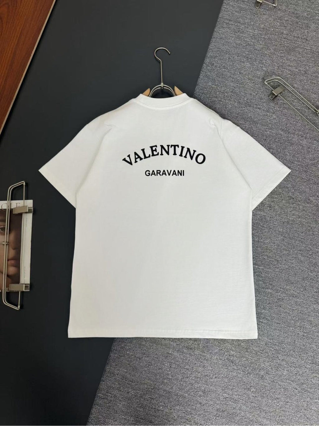 V - TSHIRT