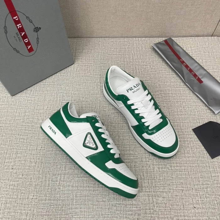 P - SNEAKERS