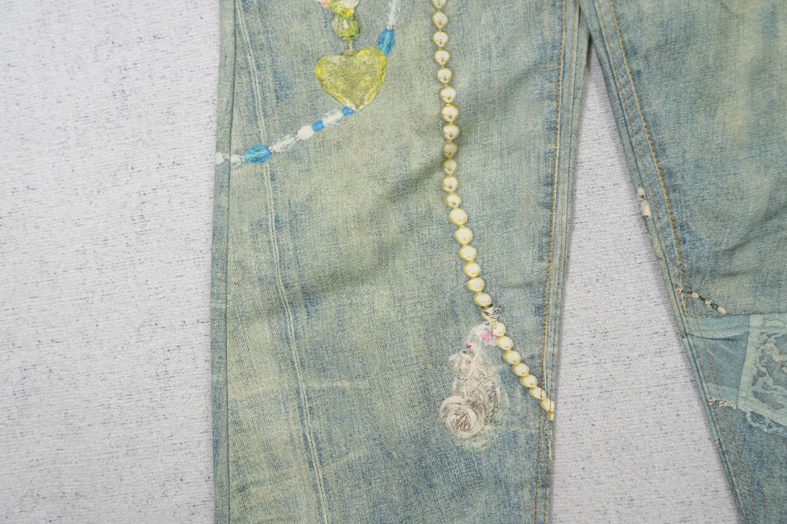 A - JEANS