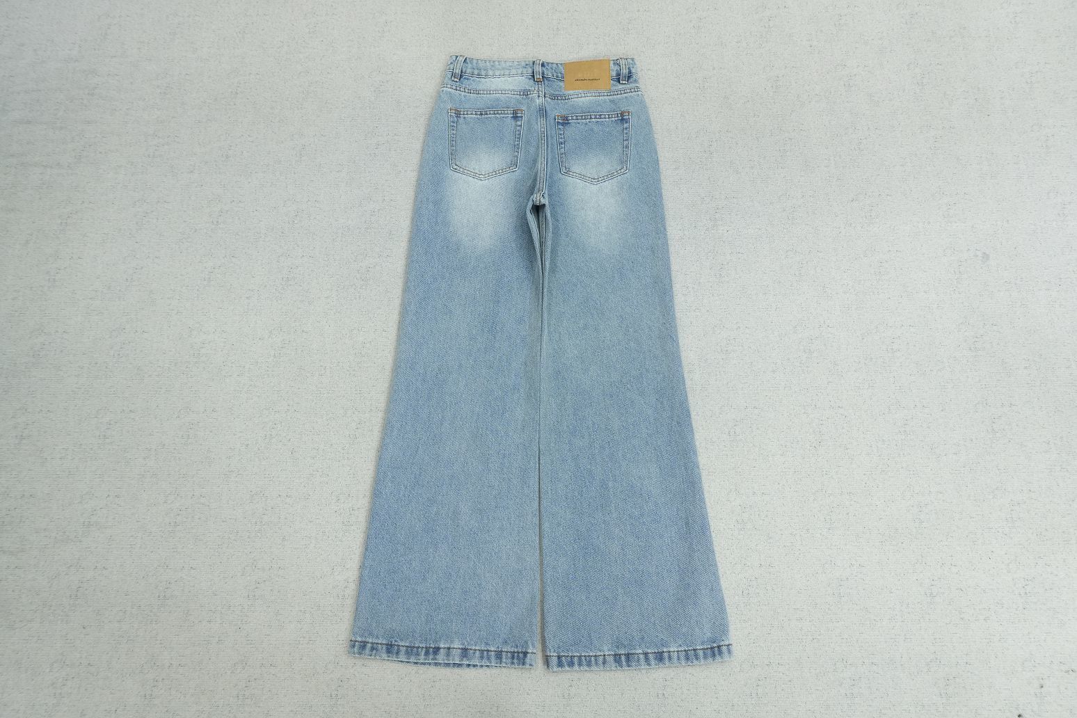 A - JEANS