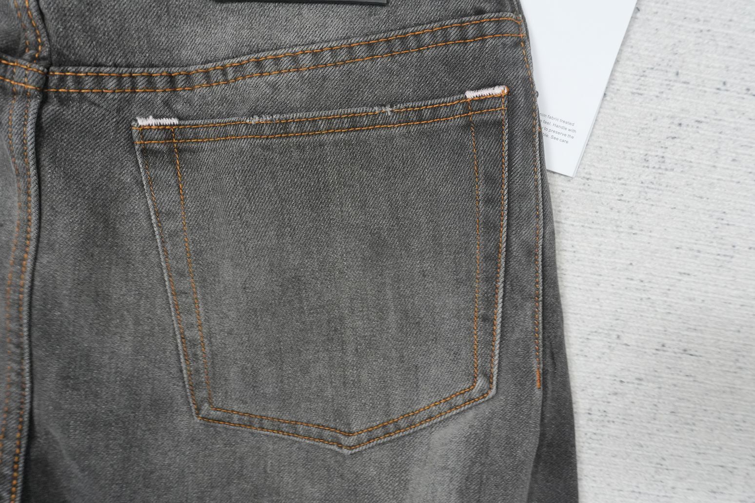 C - JEANS