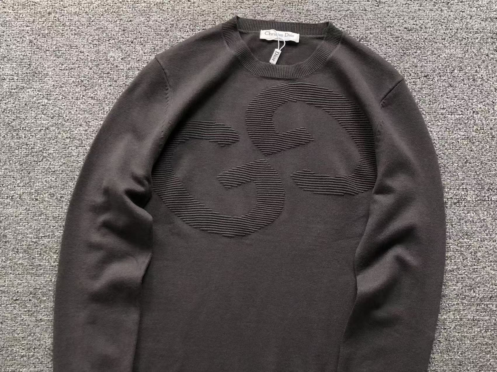 GG - SWEATER