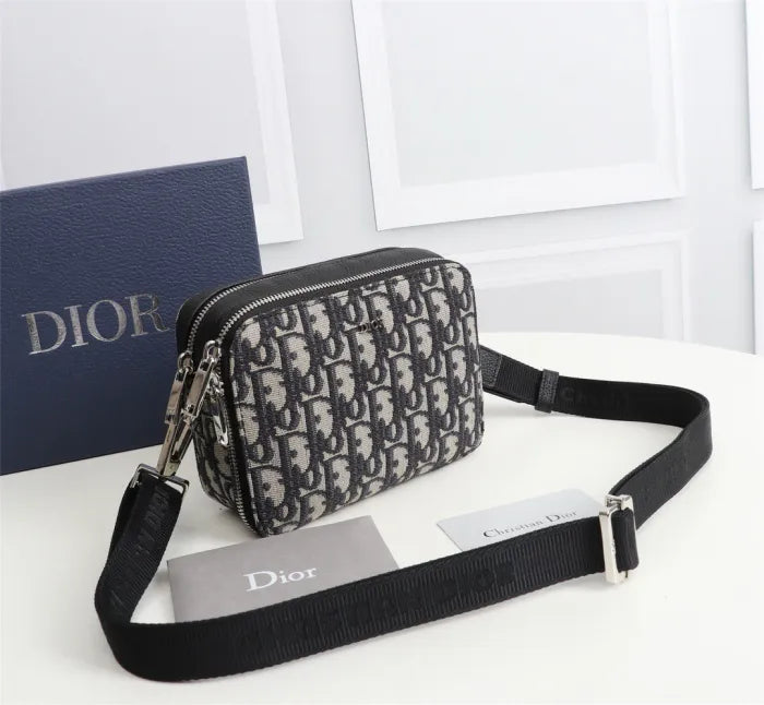 D - TASCHE