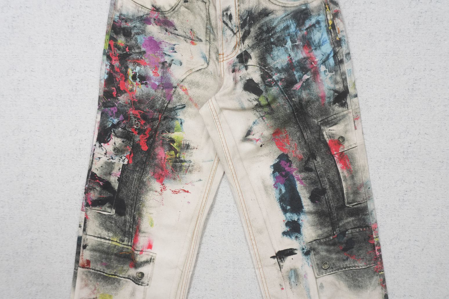 A - JEANS