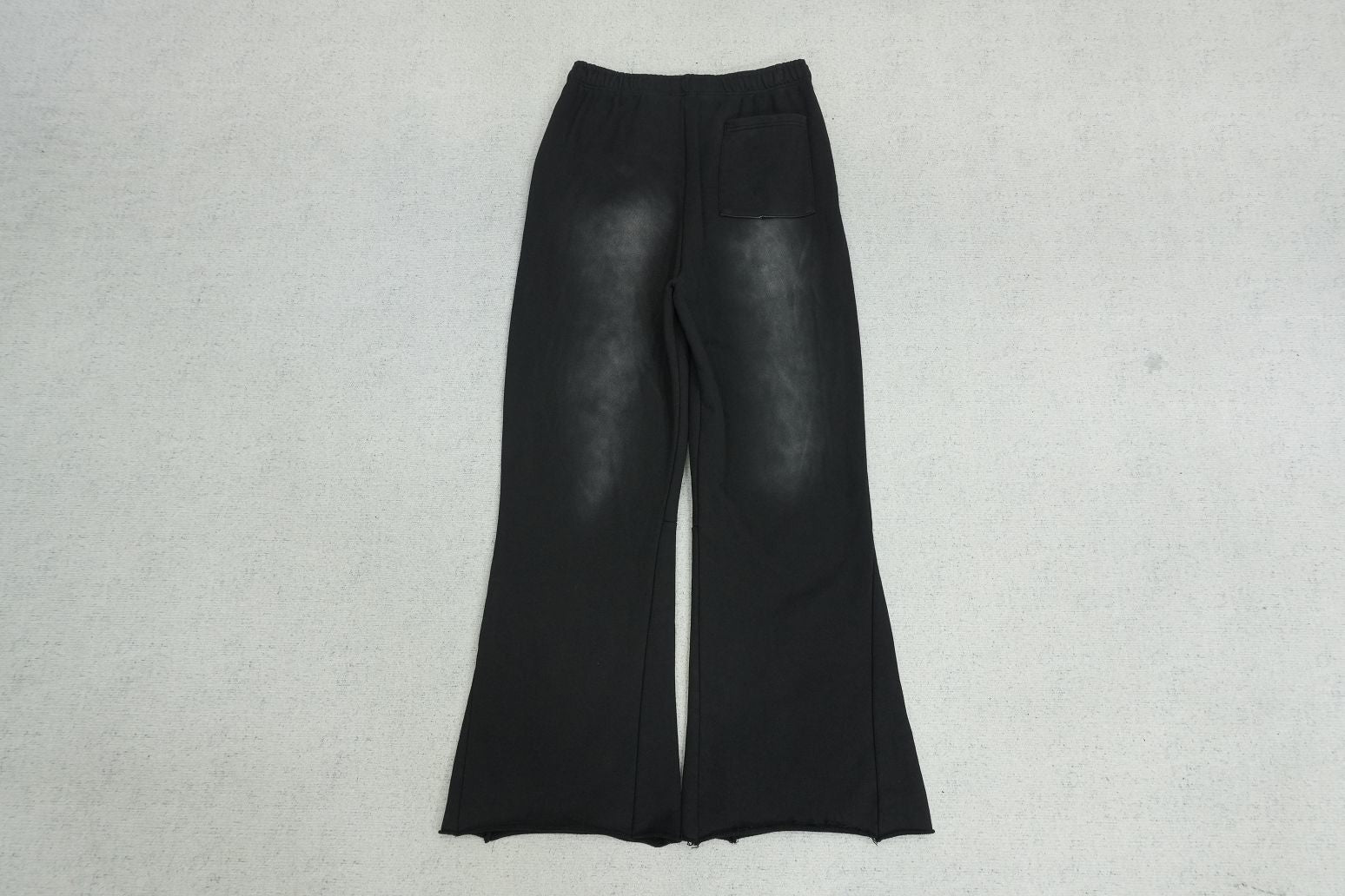 M - SWEATPANTS