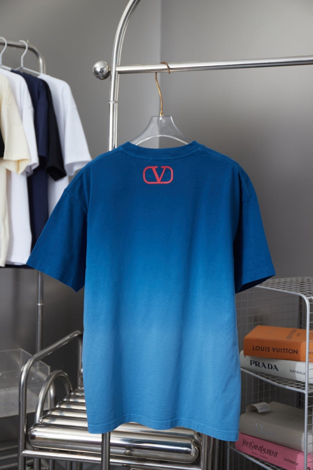 V - TSHIRT