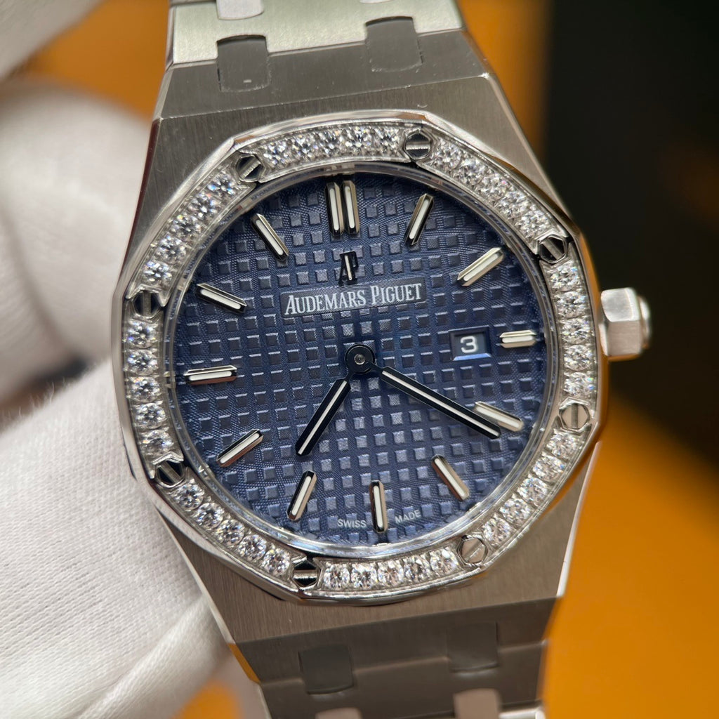 P - Watch