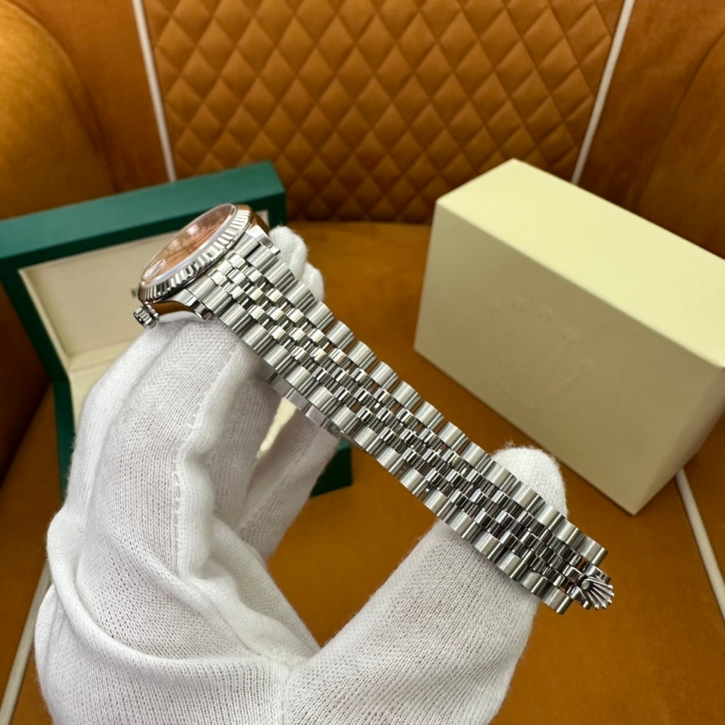 M - Watch