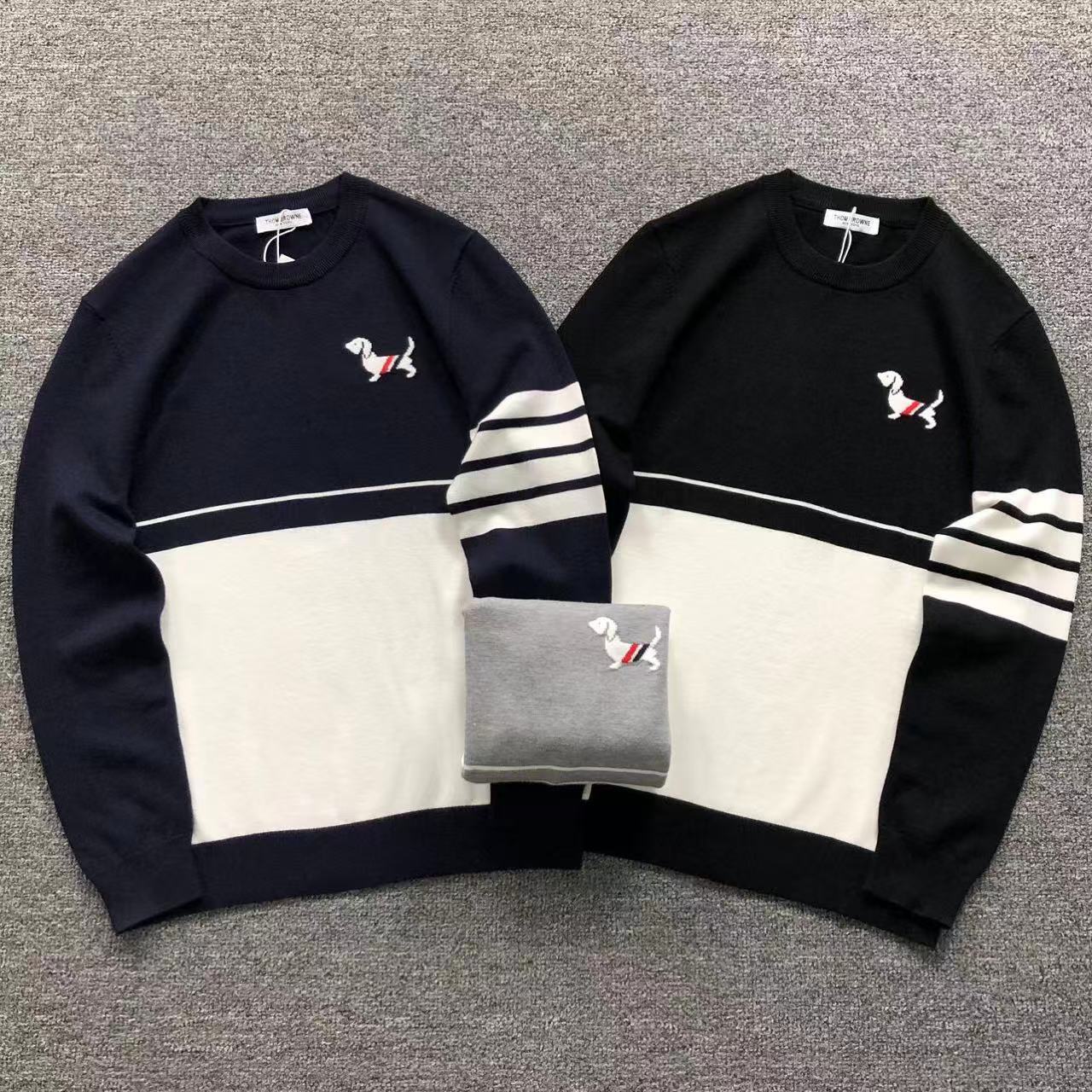 T - SWEATER