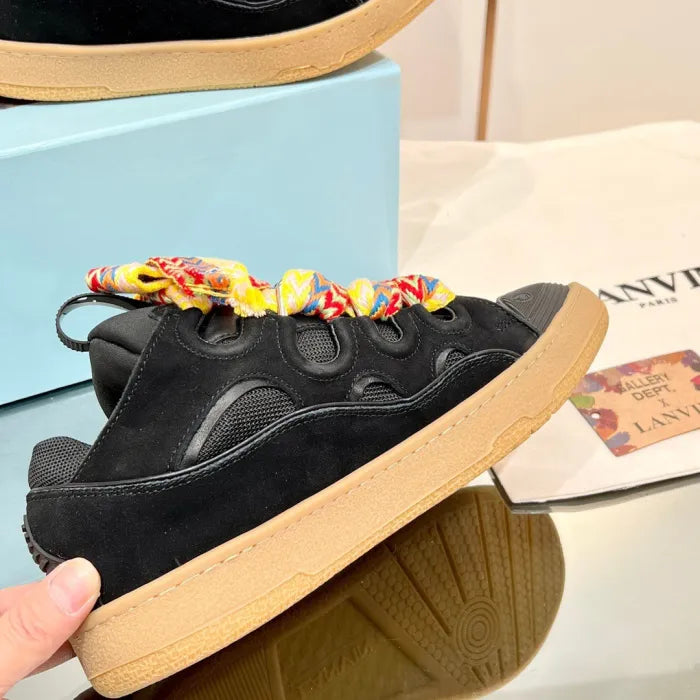 L - SNEAKERS