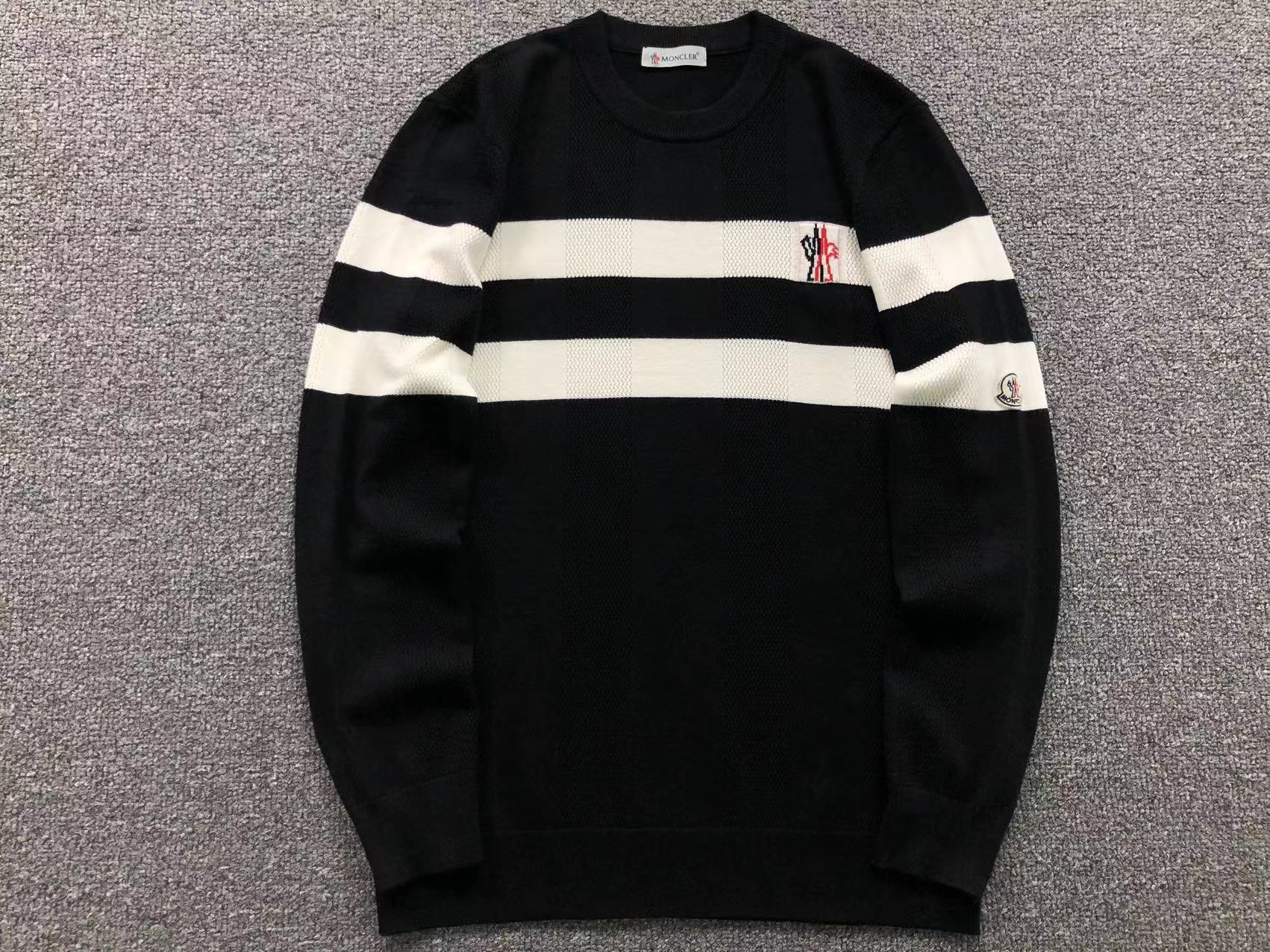 M - SWEATER