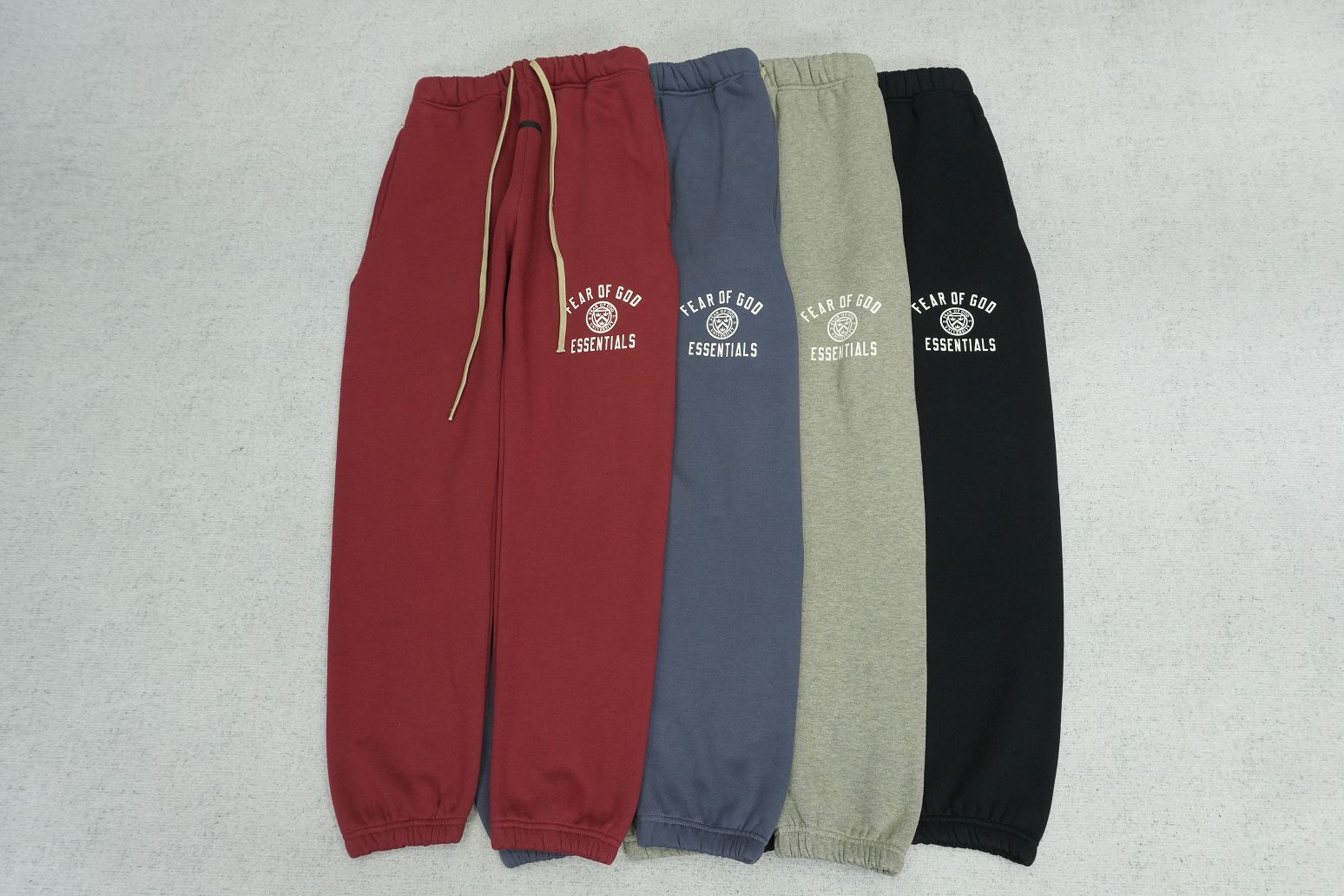 F - SWEATPANTS