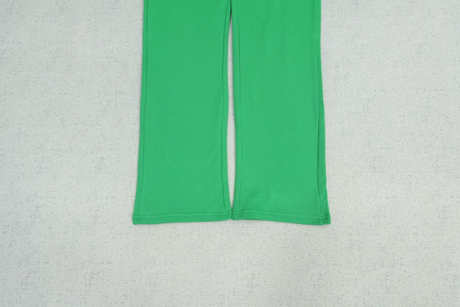 C - SWEATPANTS