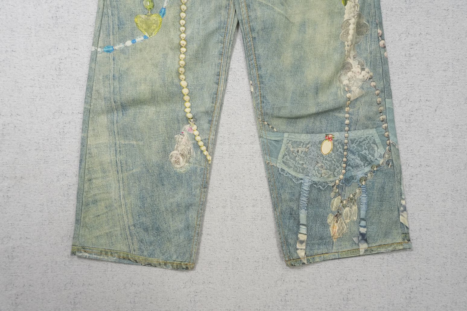 A - JEANS