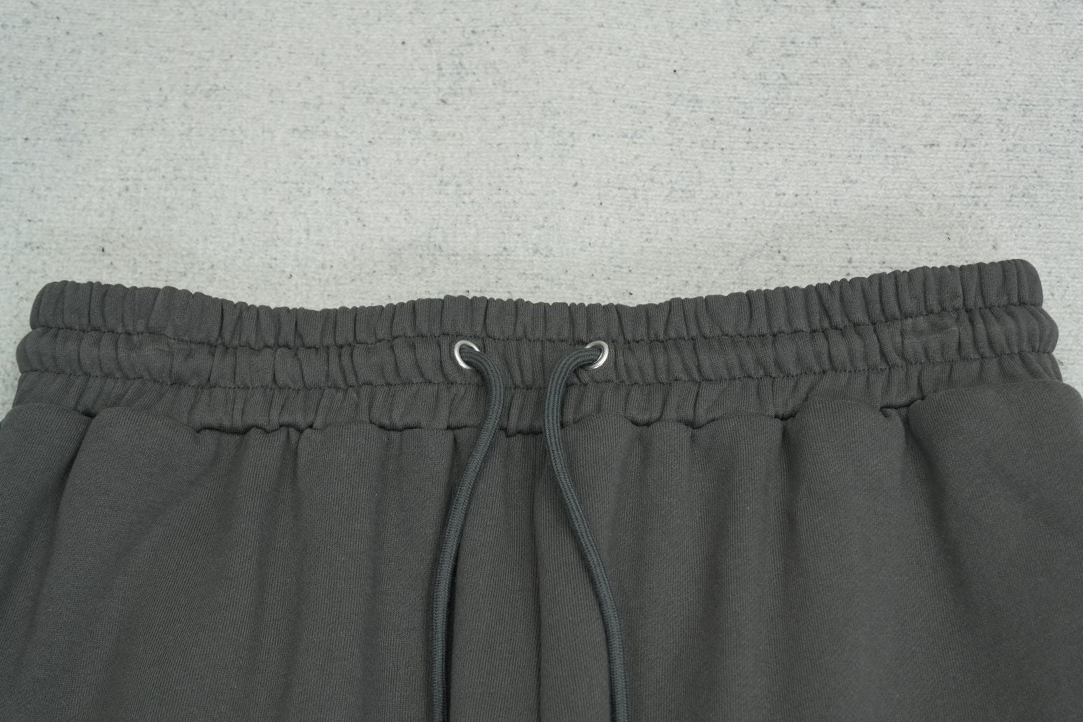 G - SWEATPANTS