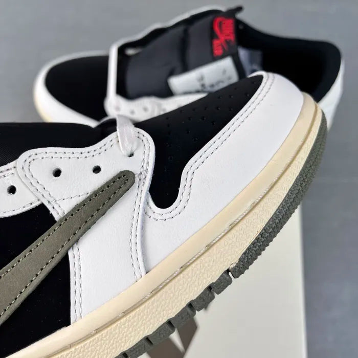 N - SNEAKERS