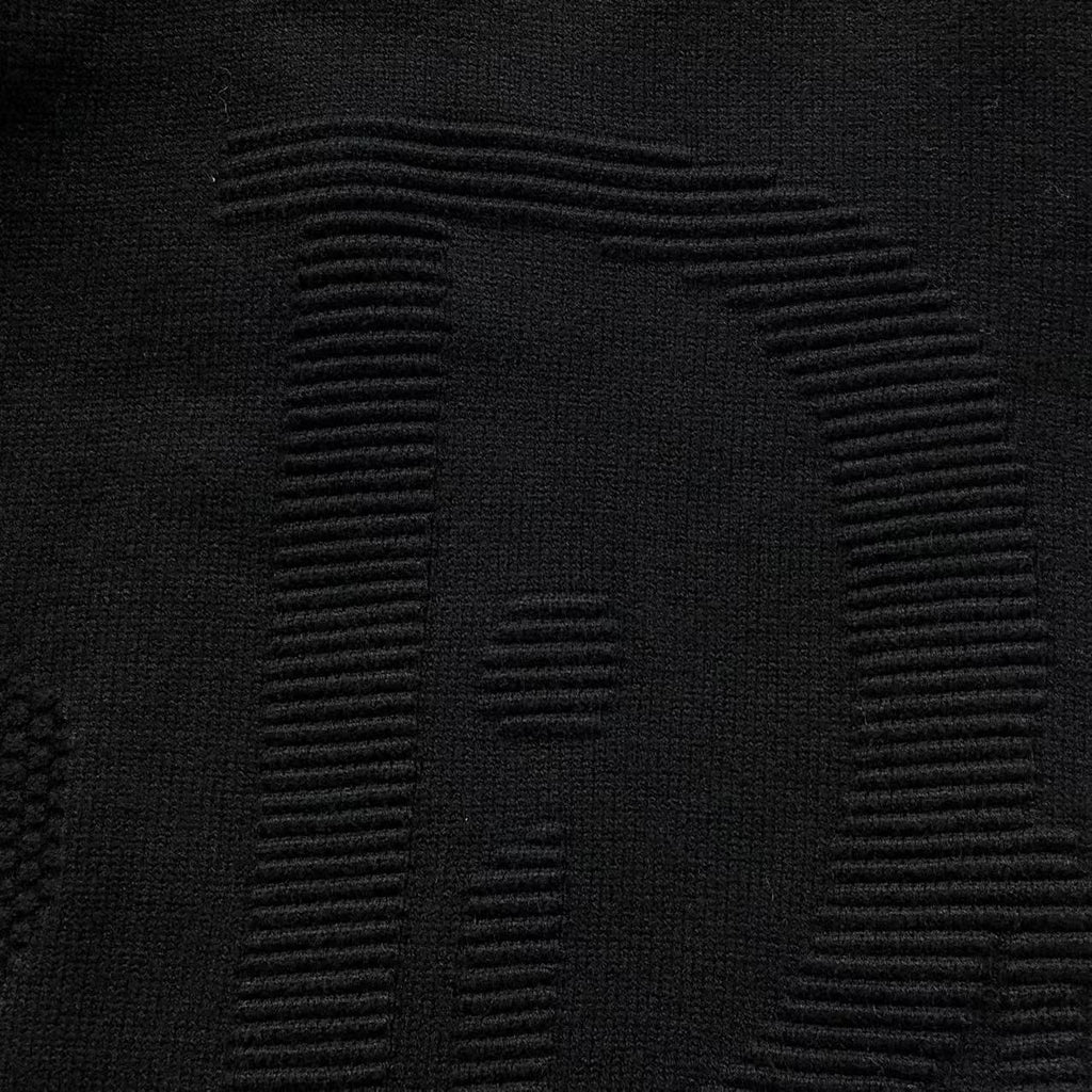 D - SWEATER
