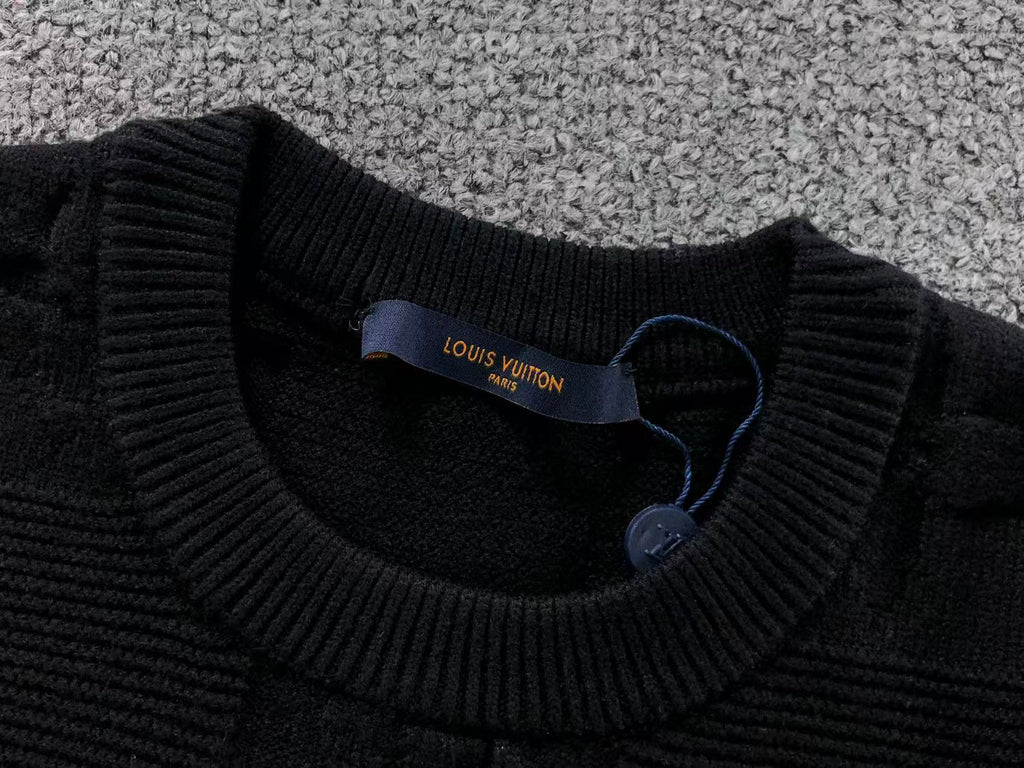 L - SWEATER