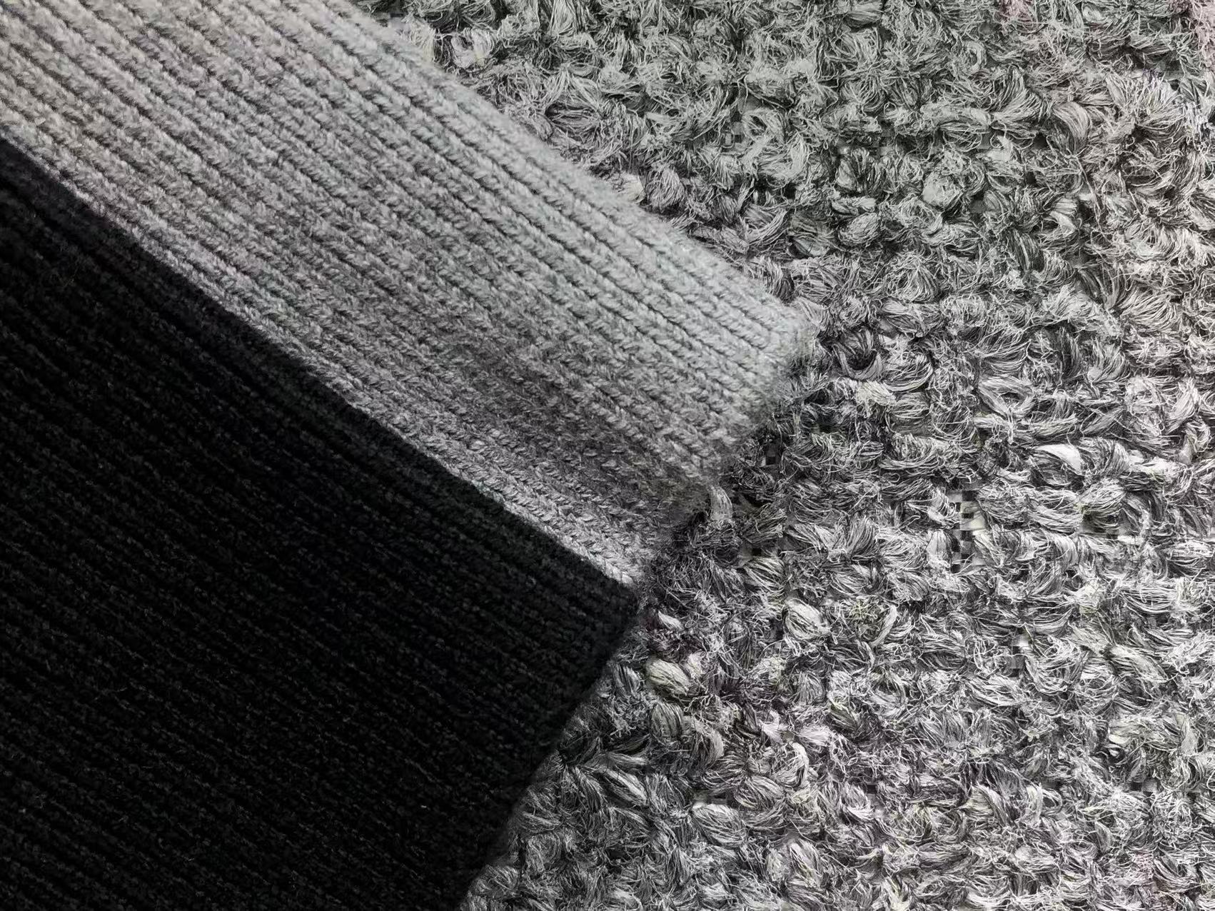 L - SWEATER
