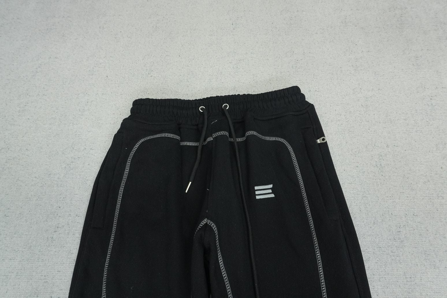 K - SWEATPANTS