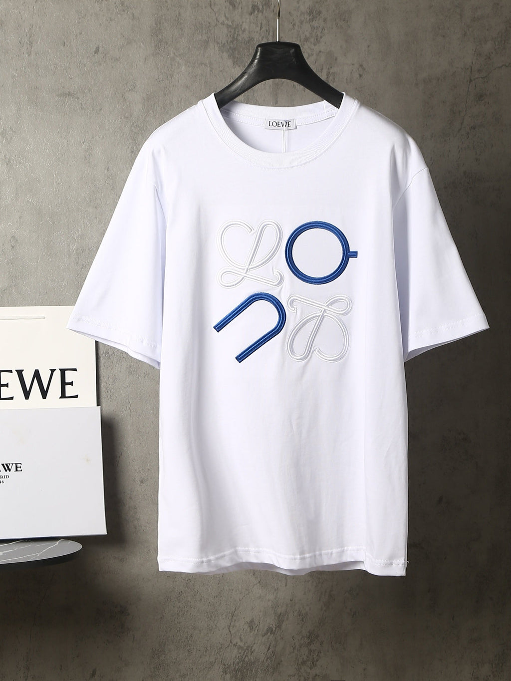L - TSHIRT