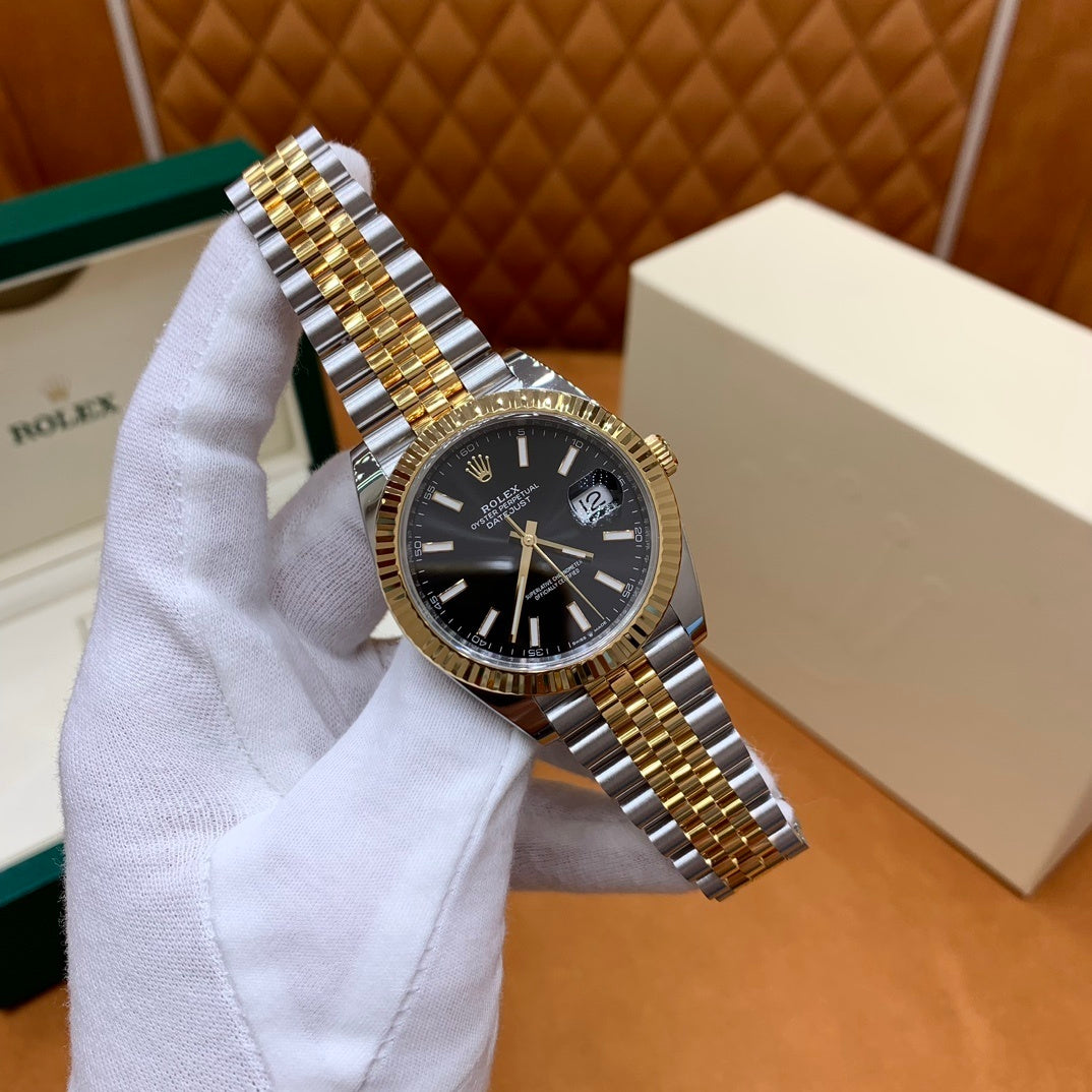 M - Watch
