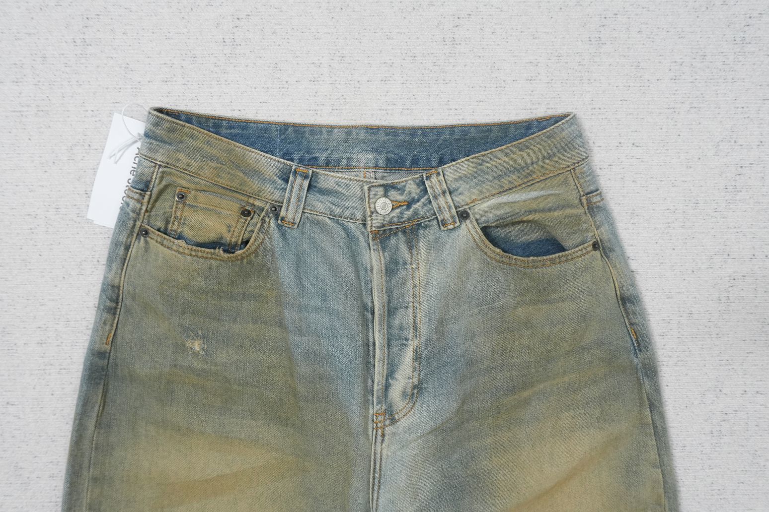 A - JEANS