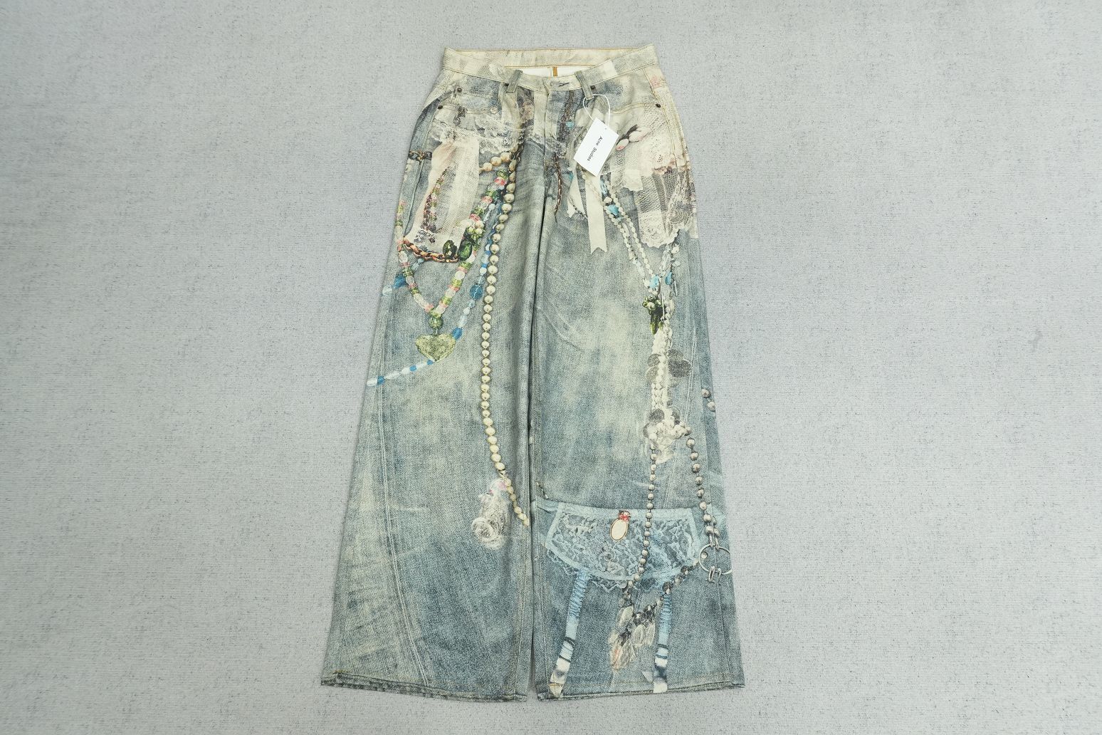 A - JEANS